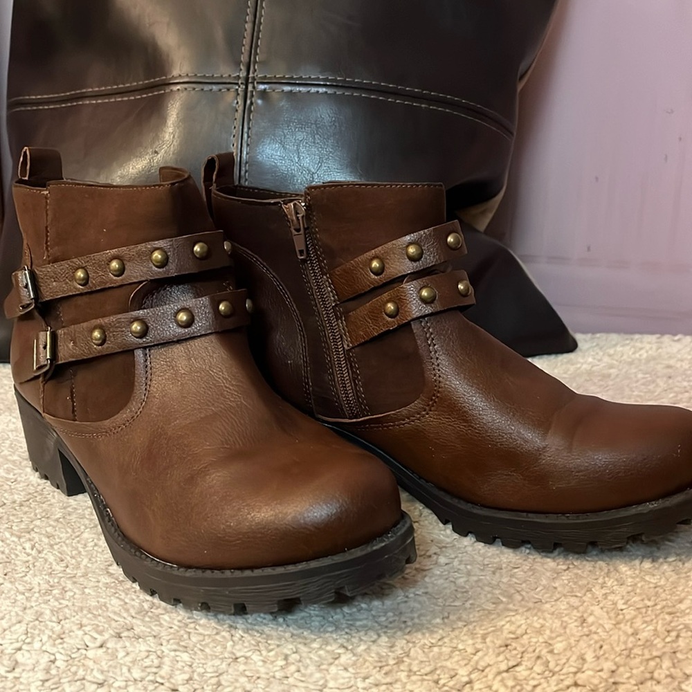 Bamboo Brown Capture ankle boots